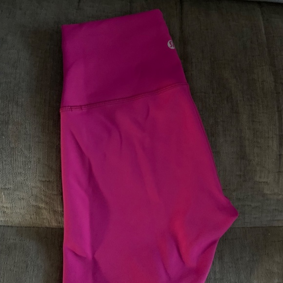 Lululemon shorts size (S) 4 - Picture 2 of 3